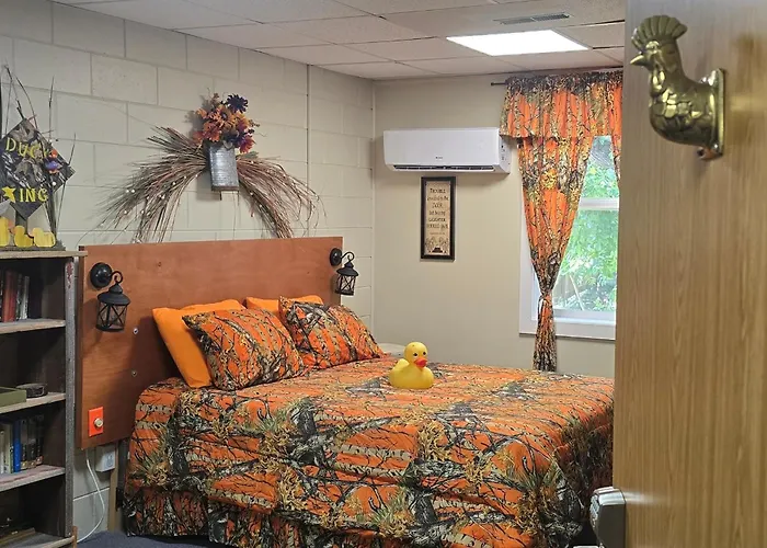 Medley Manor * East Peoria